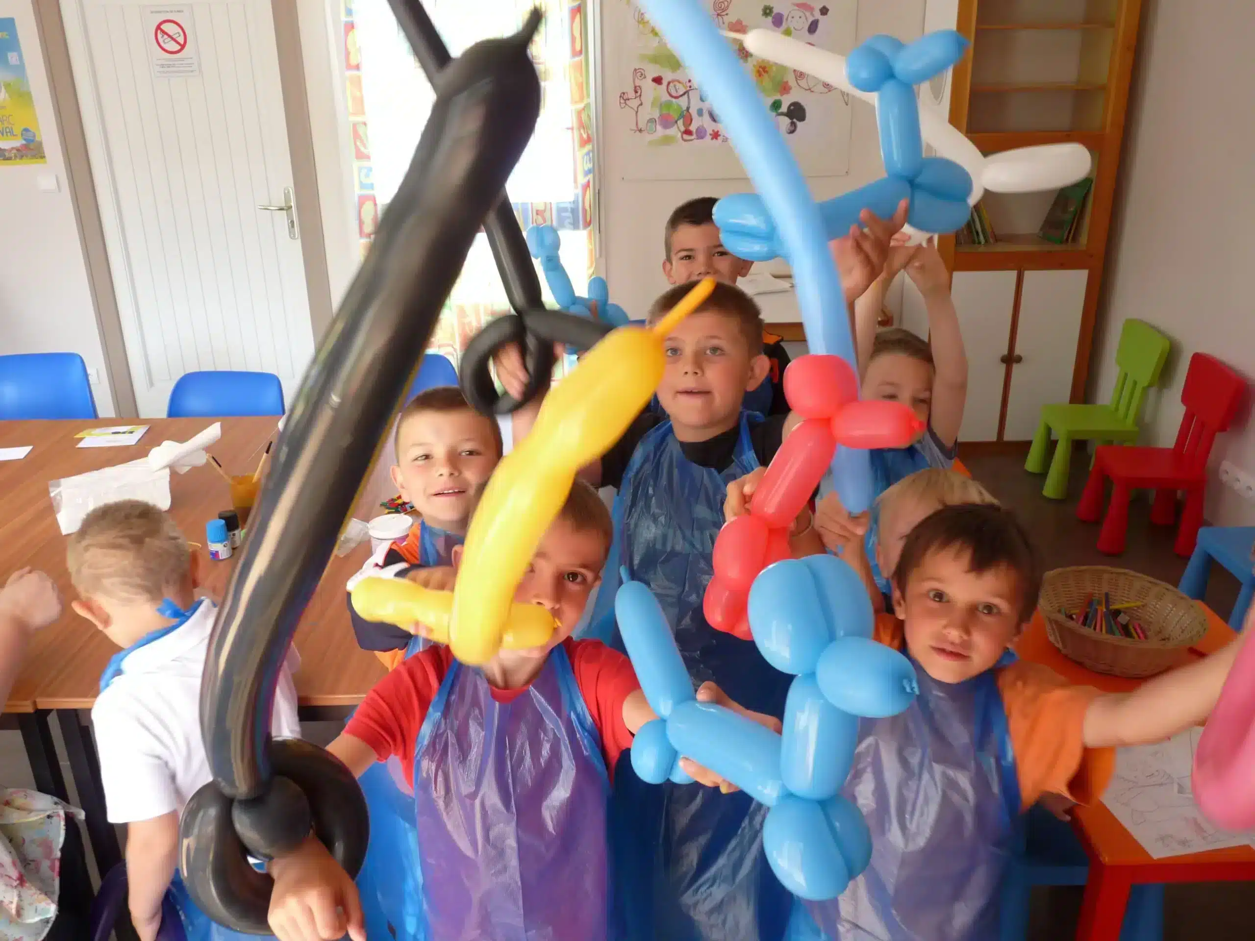 club enfants struc ballons